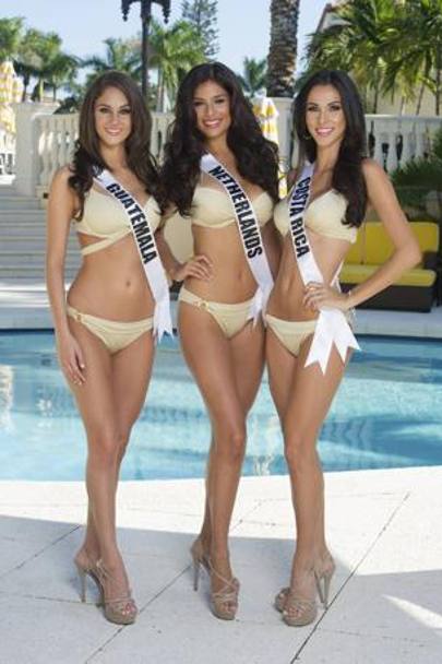 Miss Guatemala Ana Montufar Urrutia, Miss Netherlands Yasmin Verheijen, Miss Costa Rica Karina Ramos 